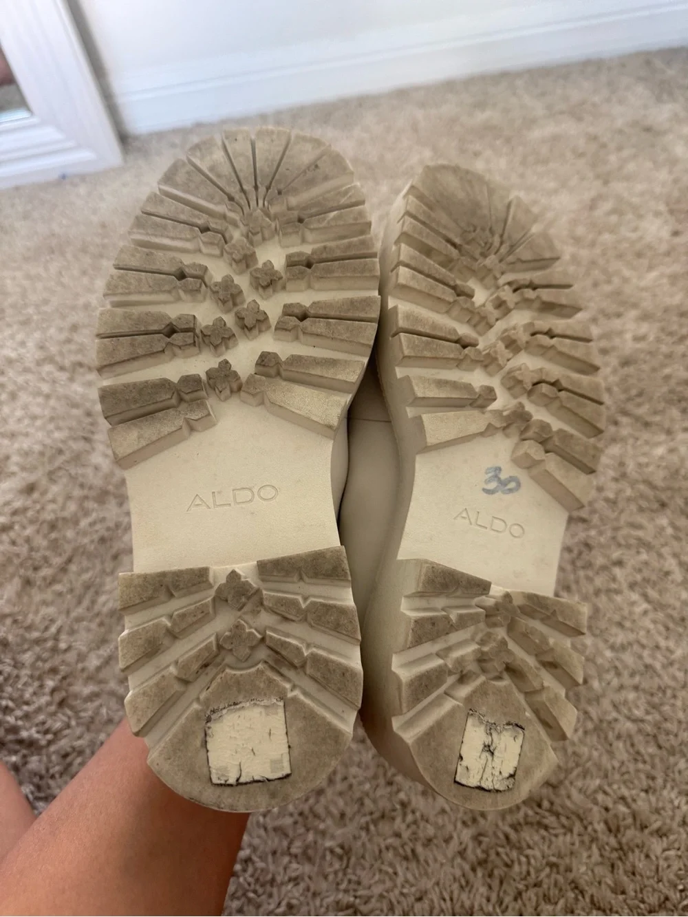 Aldo Platform Lug Sole White Leather Loafers Size 6